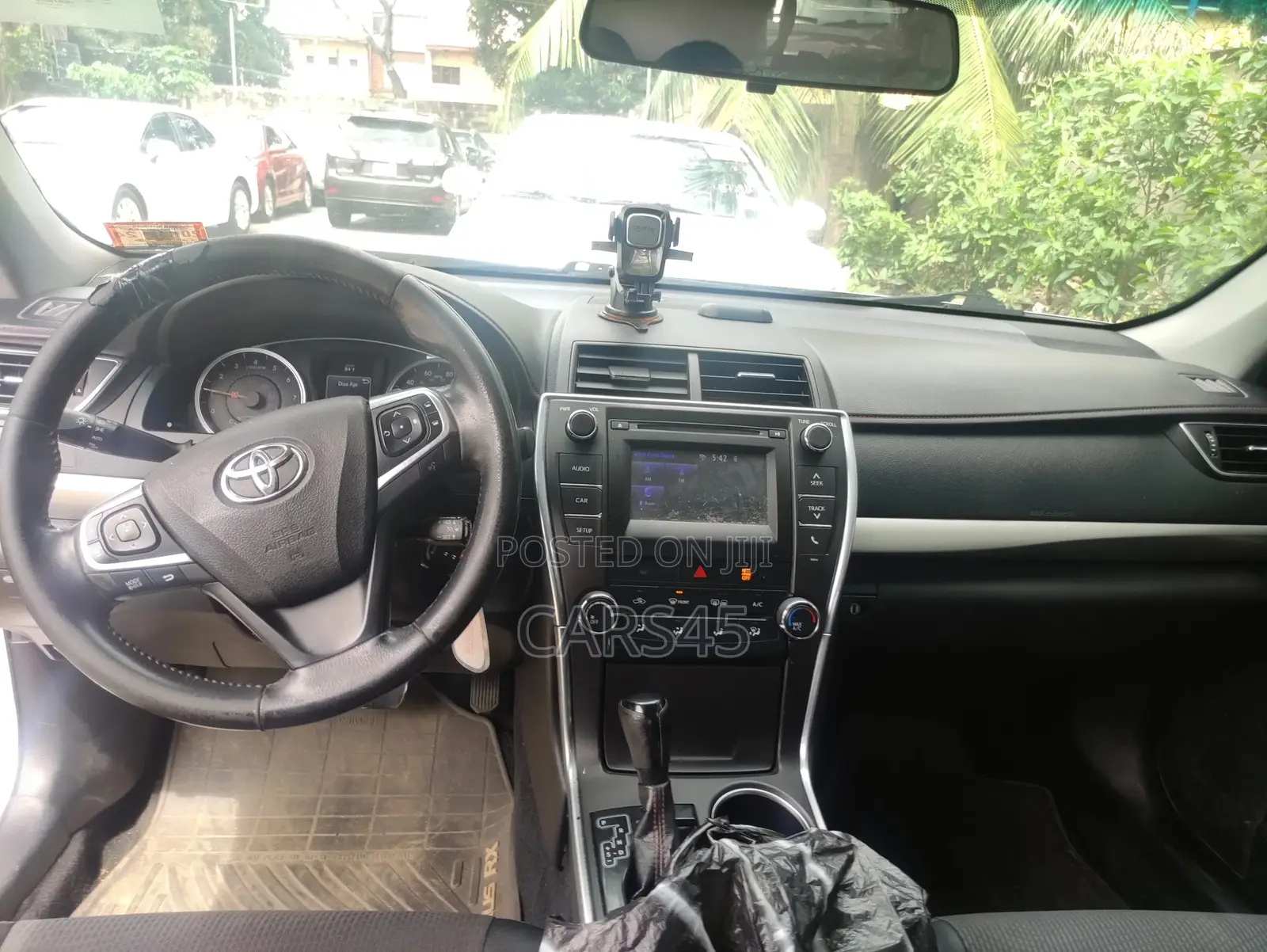 Toyota Camry 2017 Silver