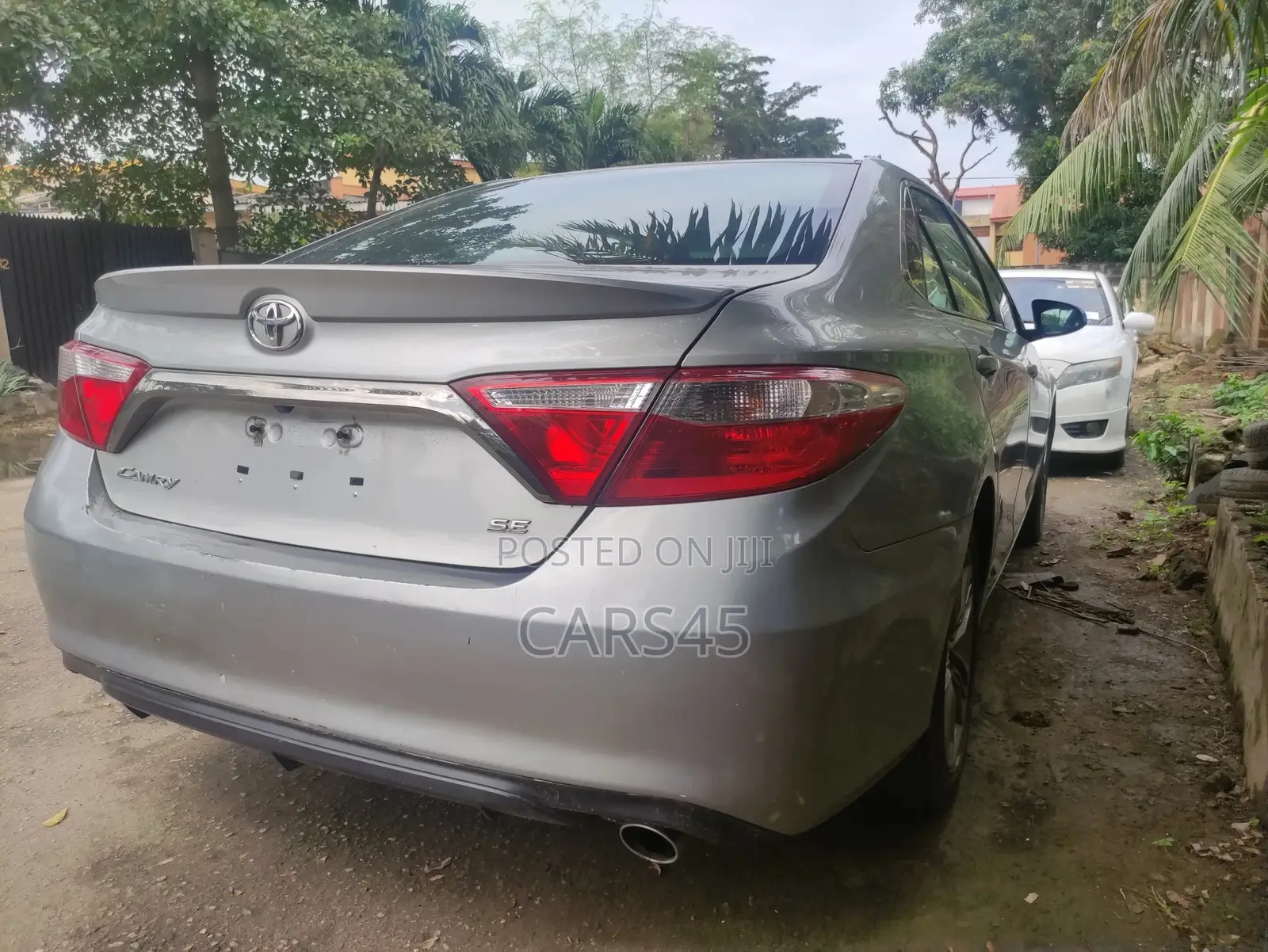 Toyota Camry 2017 Silver