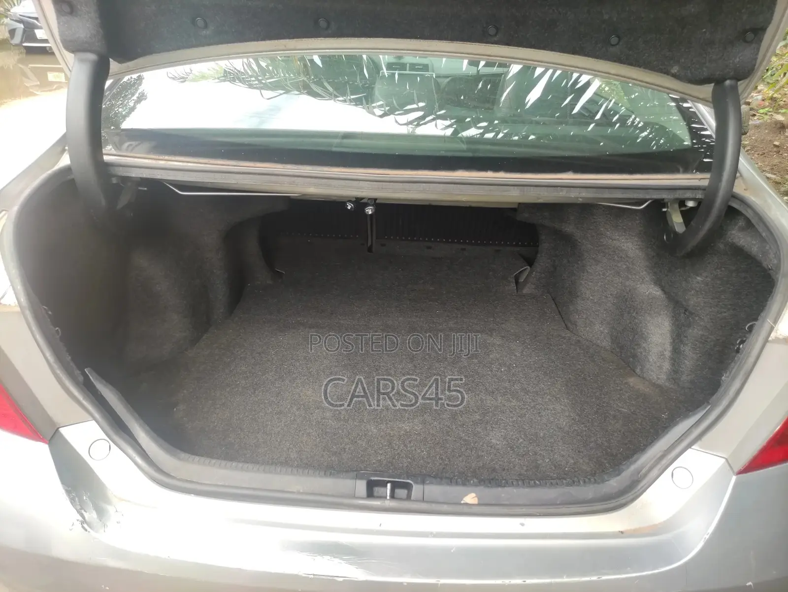 Toyota Camry 2017 Silver