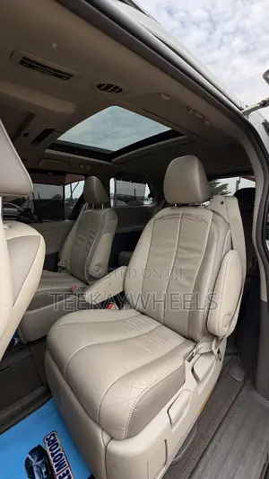 Toyota Sienna L 7-Passenger 4dr Minivan (3.5L 6cyl 6A) 2014 White