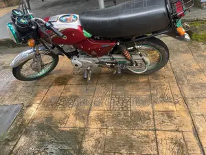 Bajaj Boxer 2026 Red