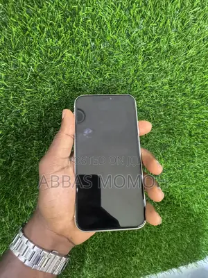Apple iPhone 11 64 GB White