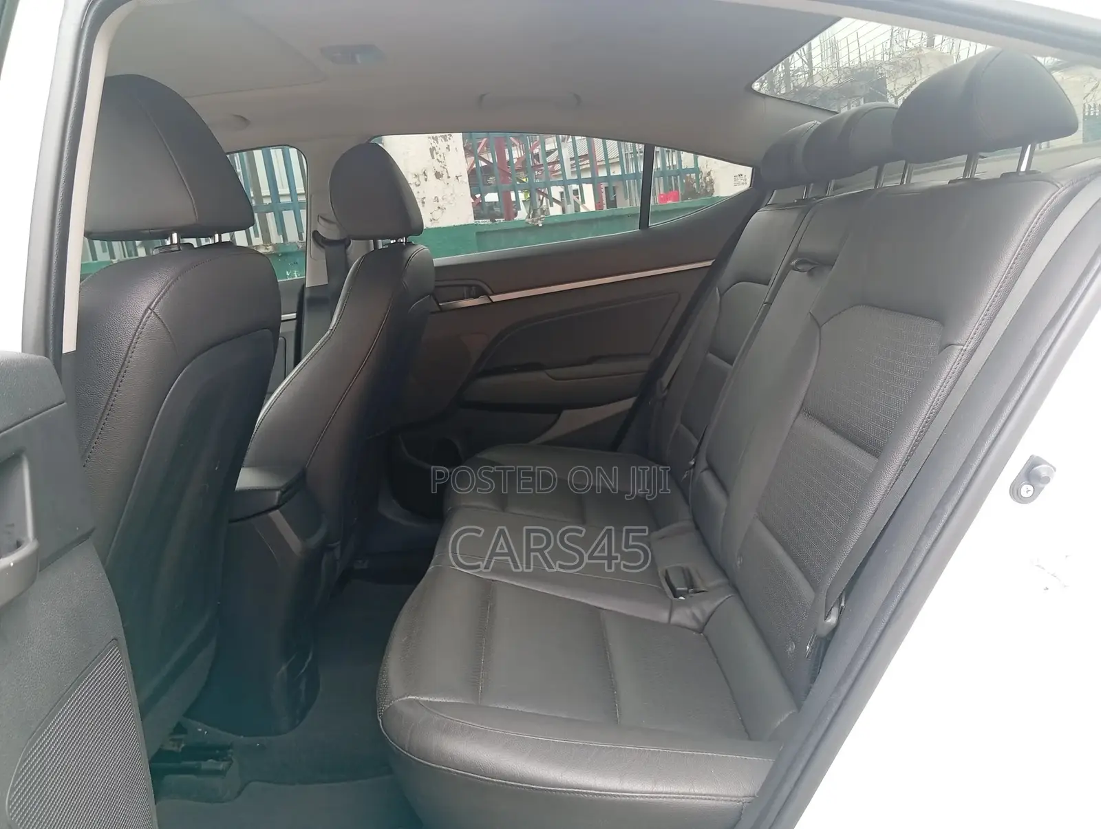 Hyundai Elantra 2018 White