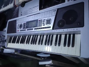 Gear4music MK-939 Keyboard – With Pitch Bend 