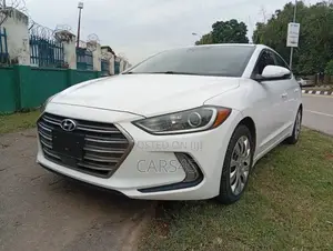 Hyundai Elantra 2018 White