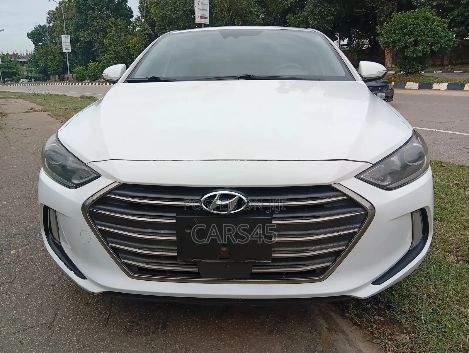 Hyundai Elantra 2018 White