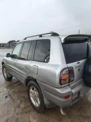 Toyota RAV4 Automatic 2000 Silver