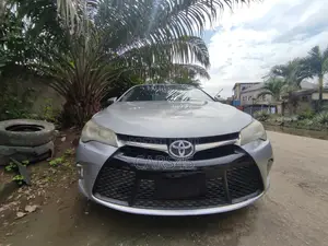 Toyota Camry 2017 Silver