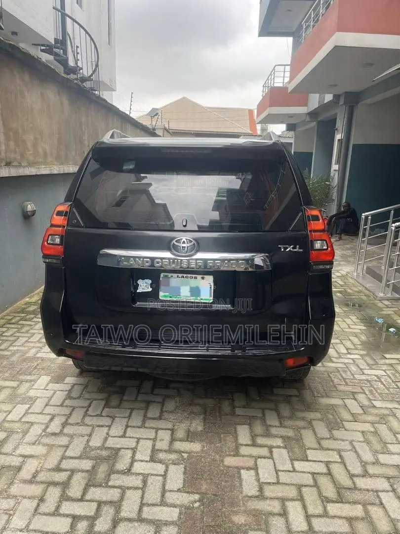 Toyota Land Cruiser Prado 2012 Black