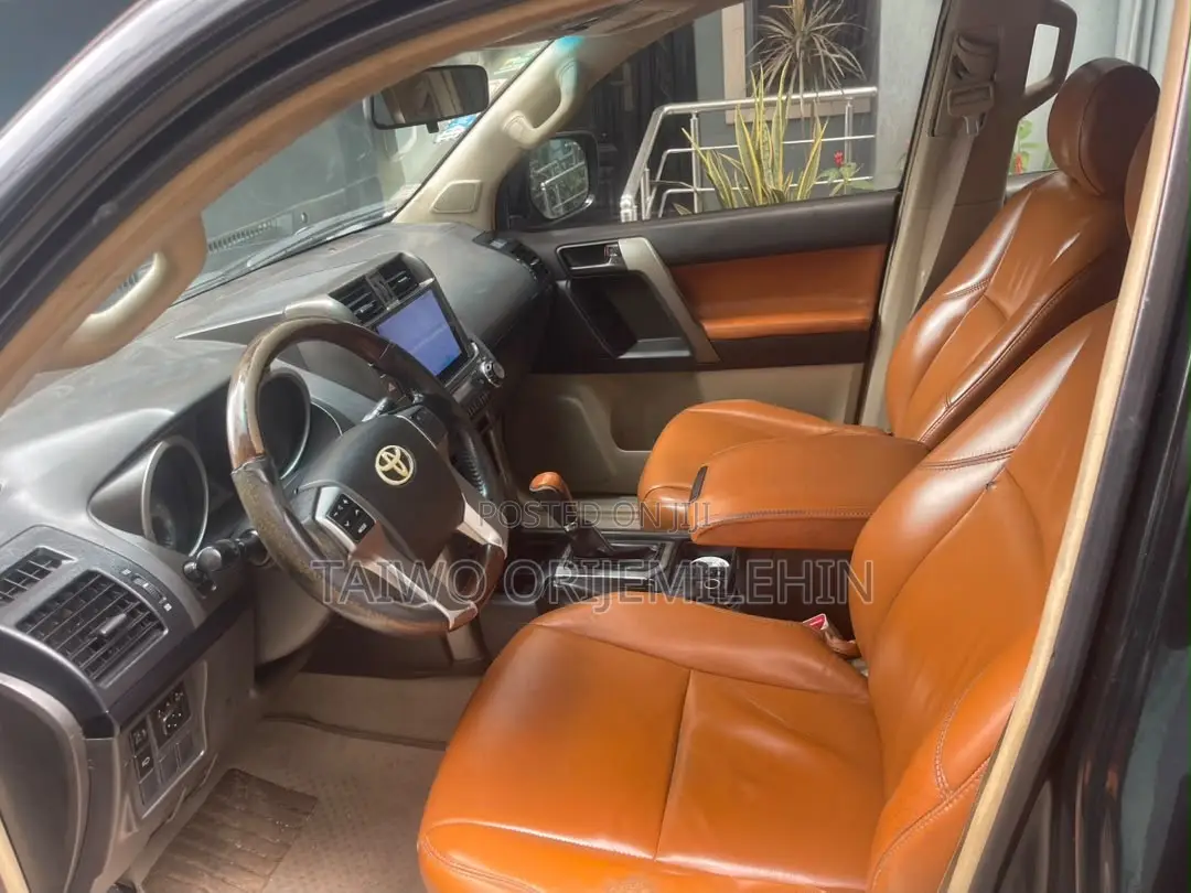 Toyota Land Cruiser Prado 2012 Black