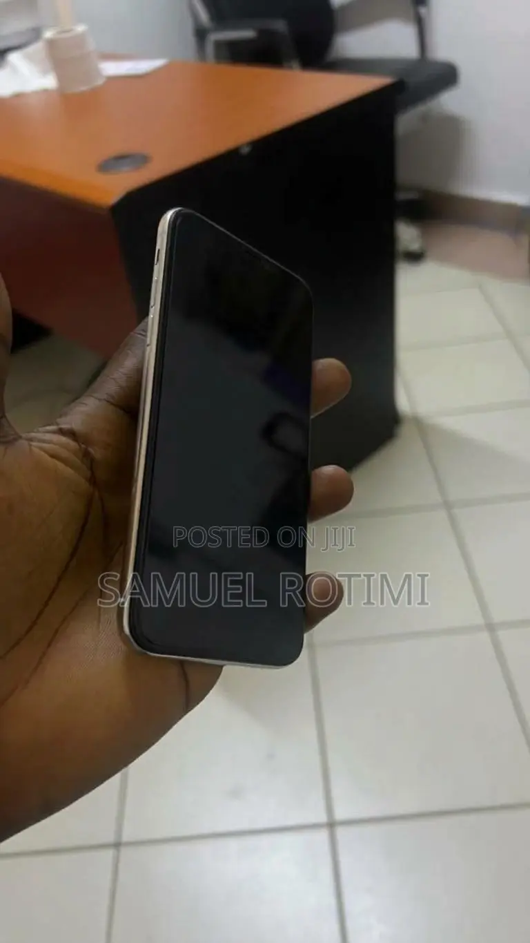 Apple iPhone X 64 GB White