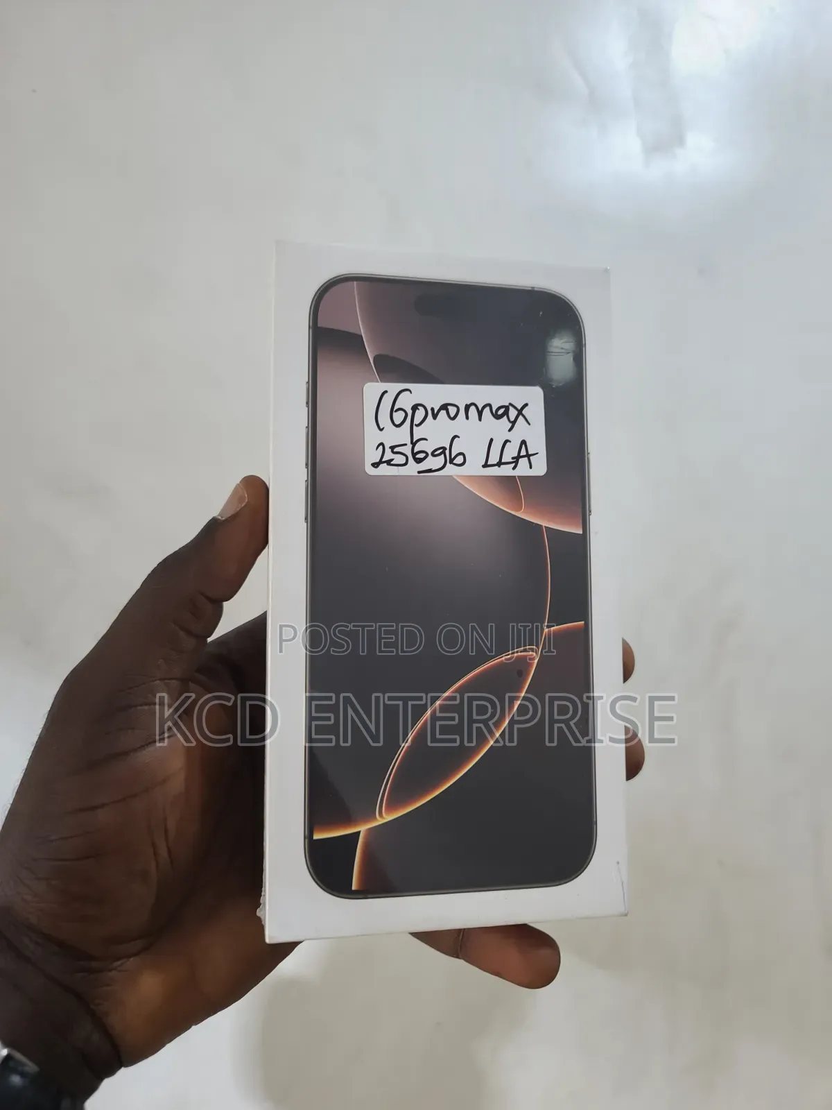 New Apple iPhone 16 Pro Max 256 GB Gold