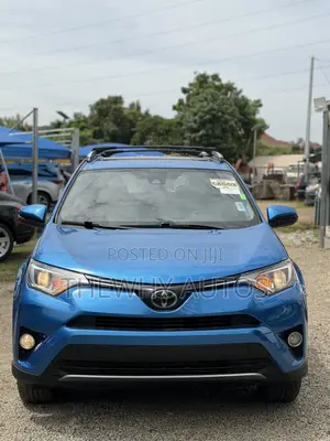 Toyota RAV4 XLE 4dr SUV AWD (2.5L 4cyl 6A) 2018 Blue