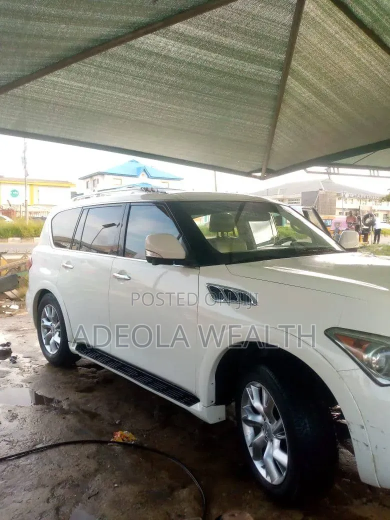 Infiniti QX56 2011 White