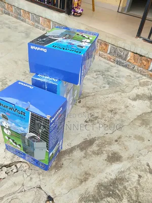 Duravolt 4 in 1 Solar Rechargeable Solar Pack+battery