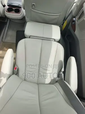 Toyota Sienna 2015 Gray
