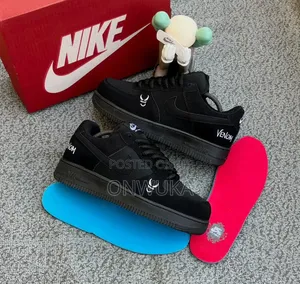 Canvas Nike