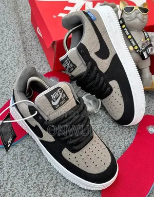 Canvas Nike