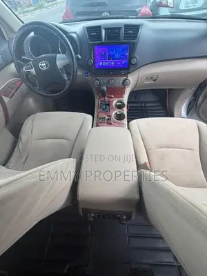 Toyota Highlander 2012 Silver
