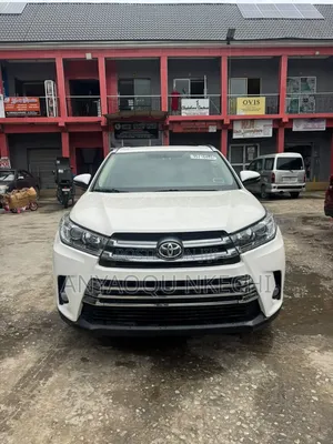 Toyota Highlander XLE V6 4x4 (3.5L 6cyl 6A) 2016 White