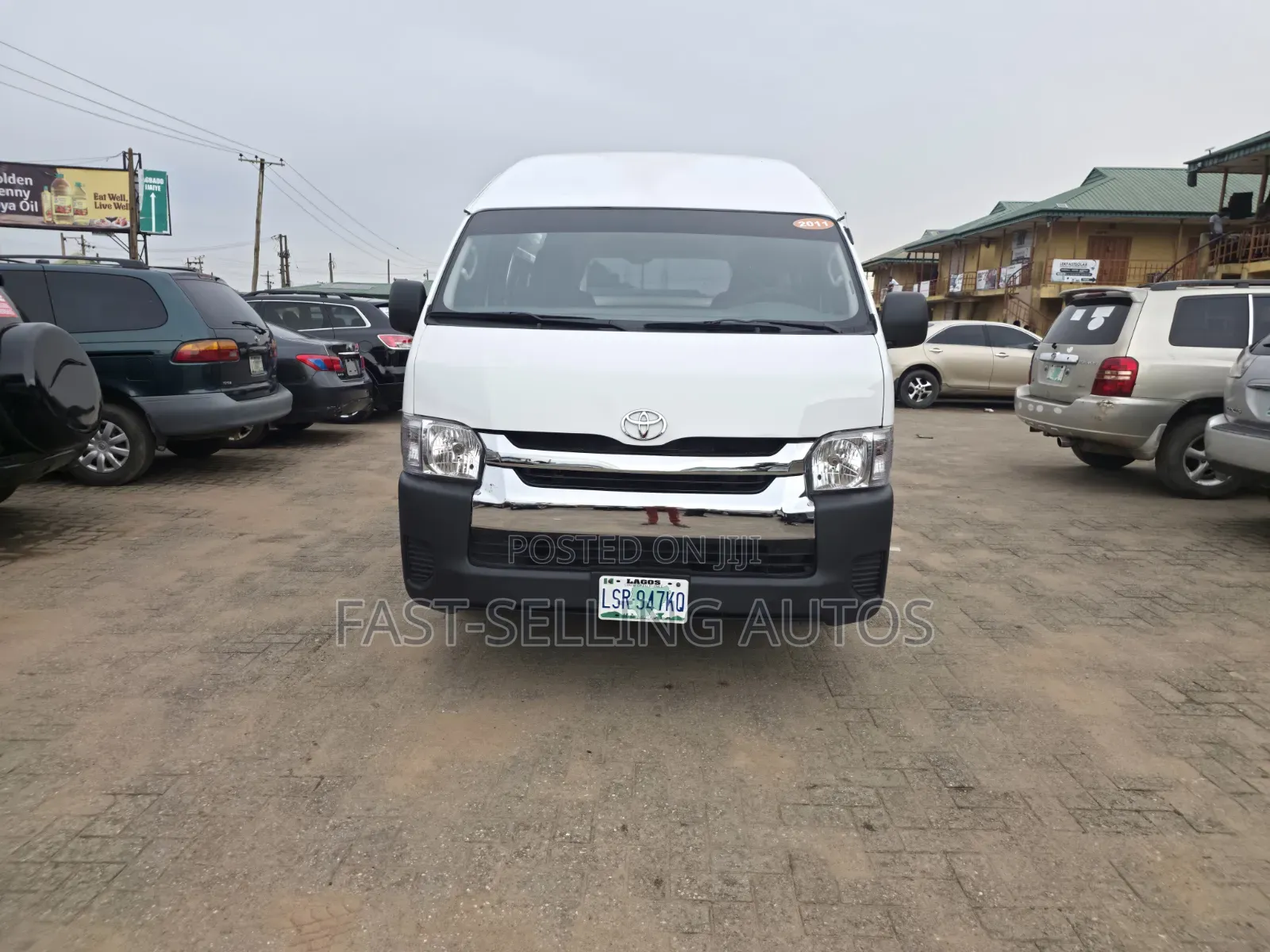 Toyota HiAce 2011 White
