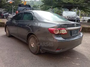 Toyota Corolla 2011 Gray