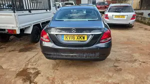 Mercedes-Benz C200 2016 Gray