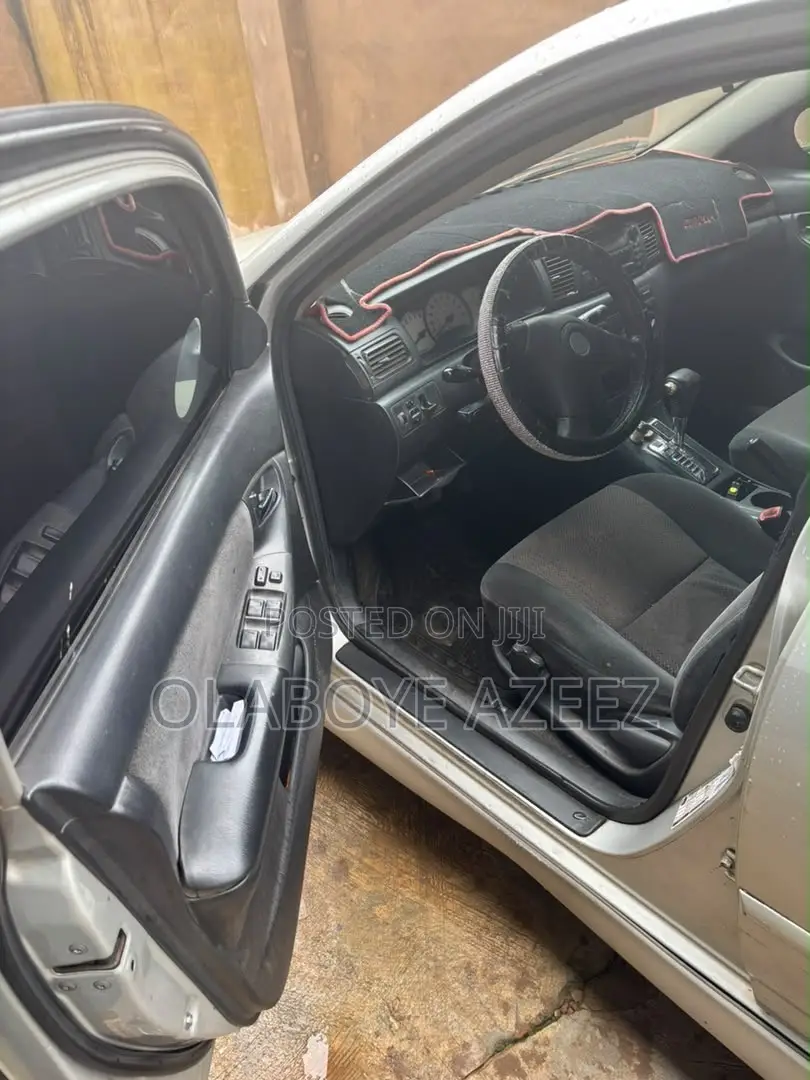 Toyota Corolla 2004 Silver