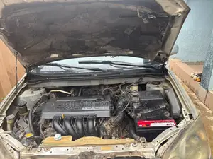 Toyota Corolla 2004 Silver