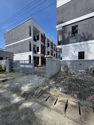 4bdrm Duplex in Lekki for sale