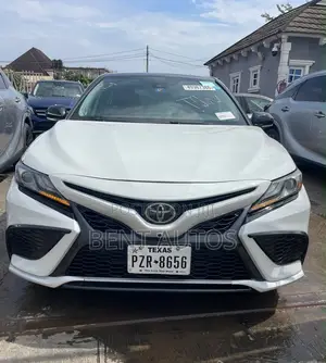 Toyota Camry XSE V6 2022 White