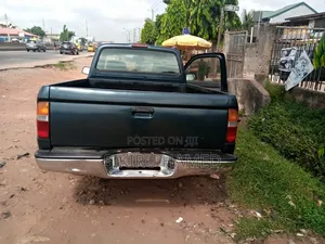 Toyota Tacoma 1996 Green