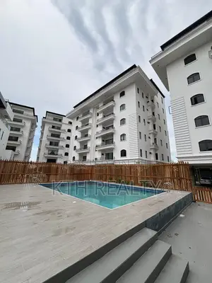 3bdrm Apartment in Lekki for sale