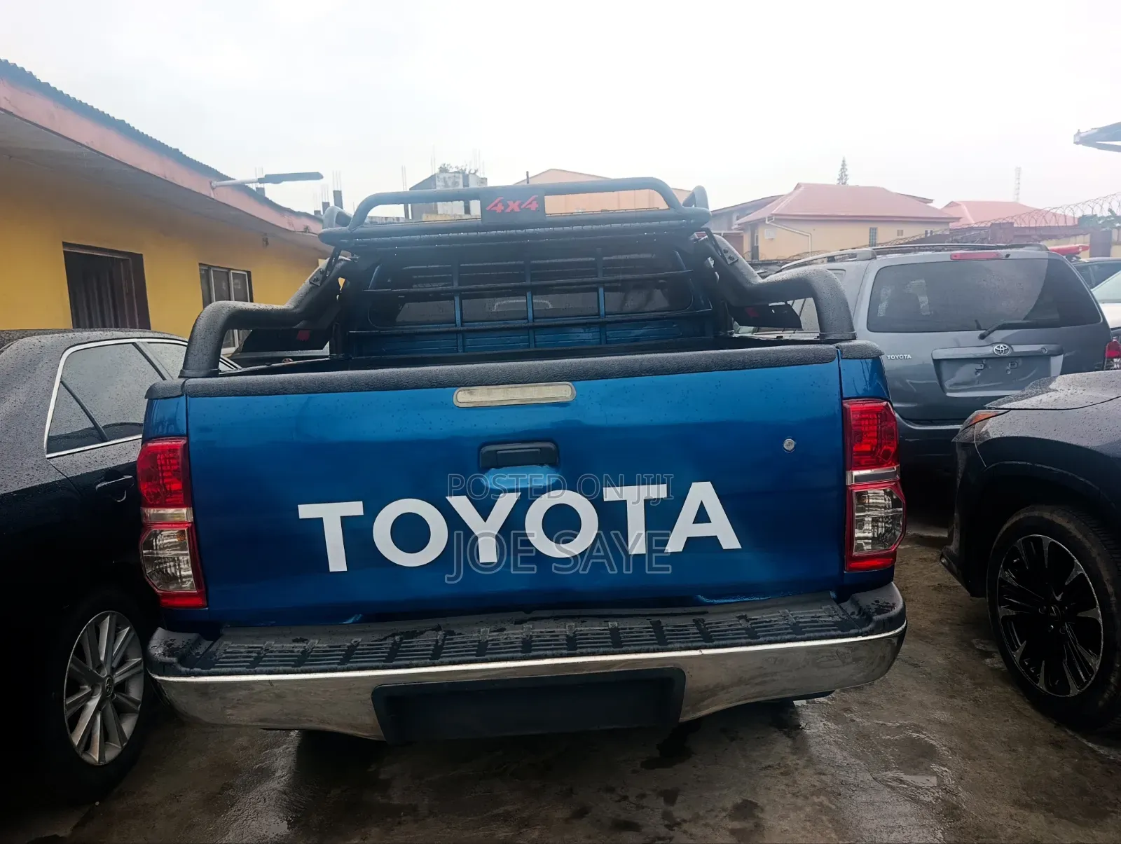 Toyota Hilux 2015 Blue