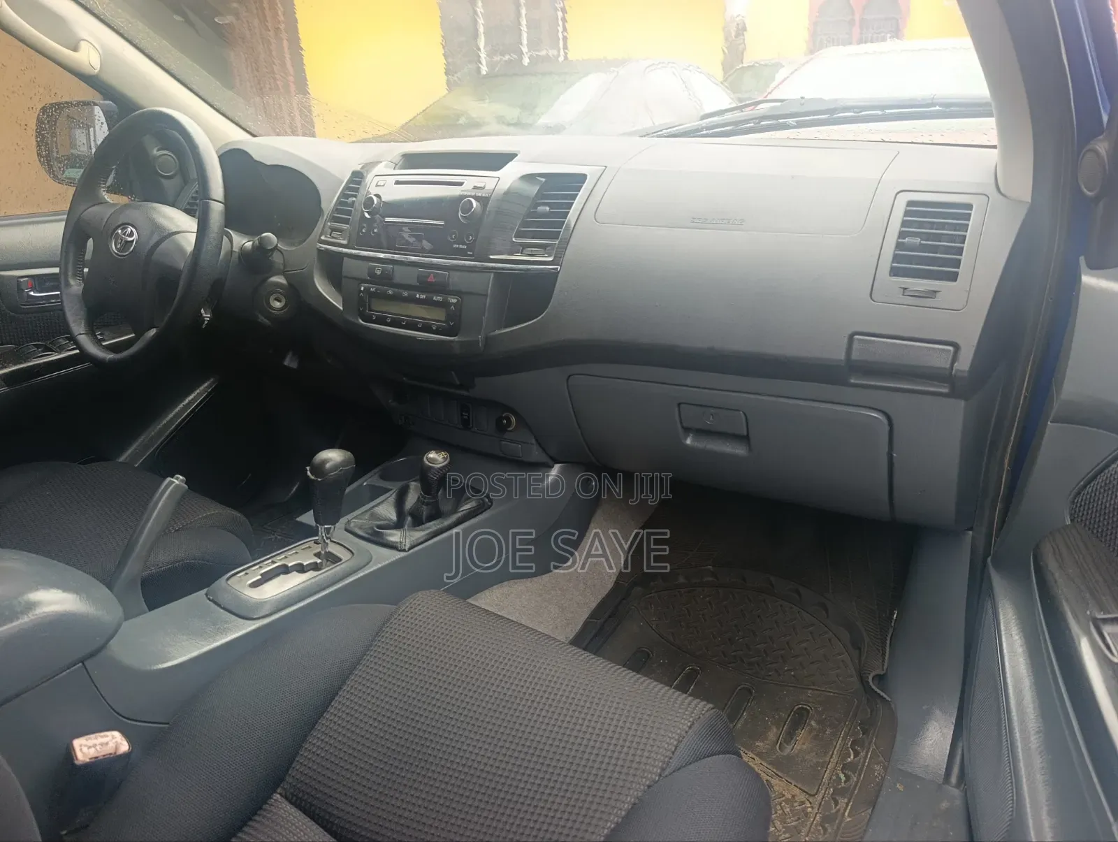 Toyota Hilux 2015 Blue