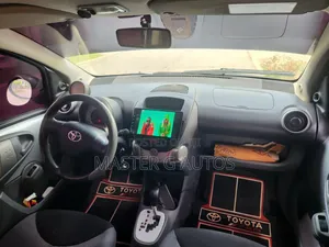Toyota Aygo 2010 Silver