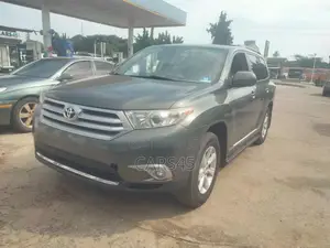 Toyota Highlander 2012 Green