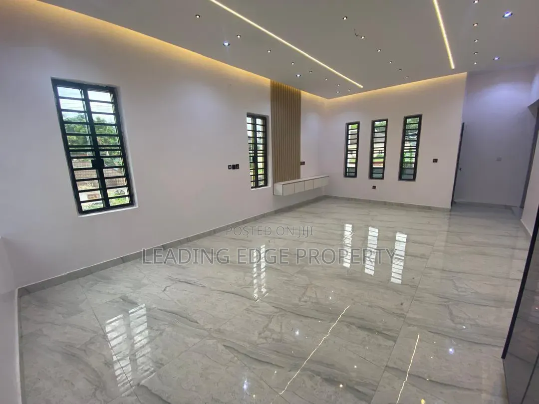 Luxury Detached Duplex