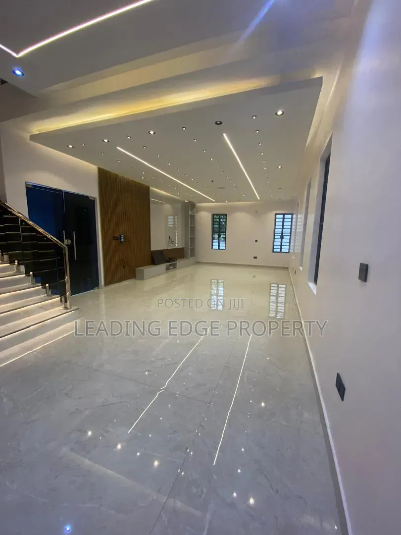 Luxury Detached Duplex