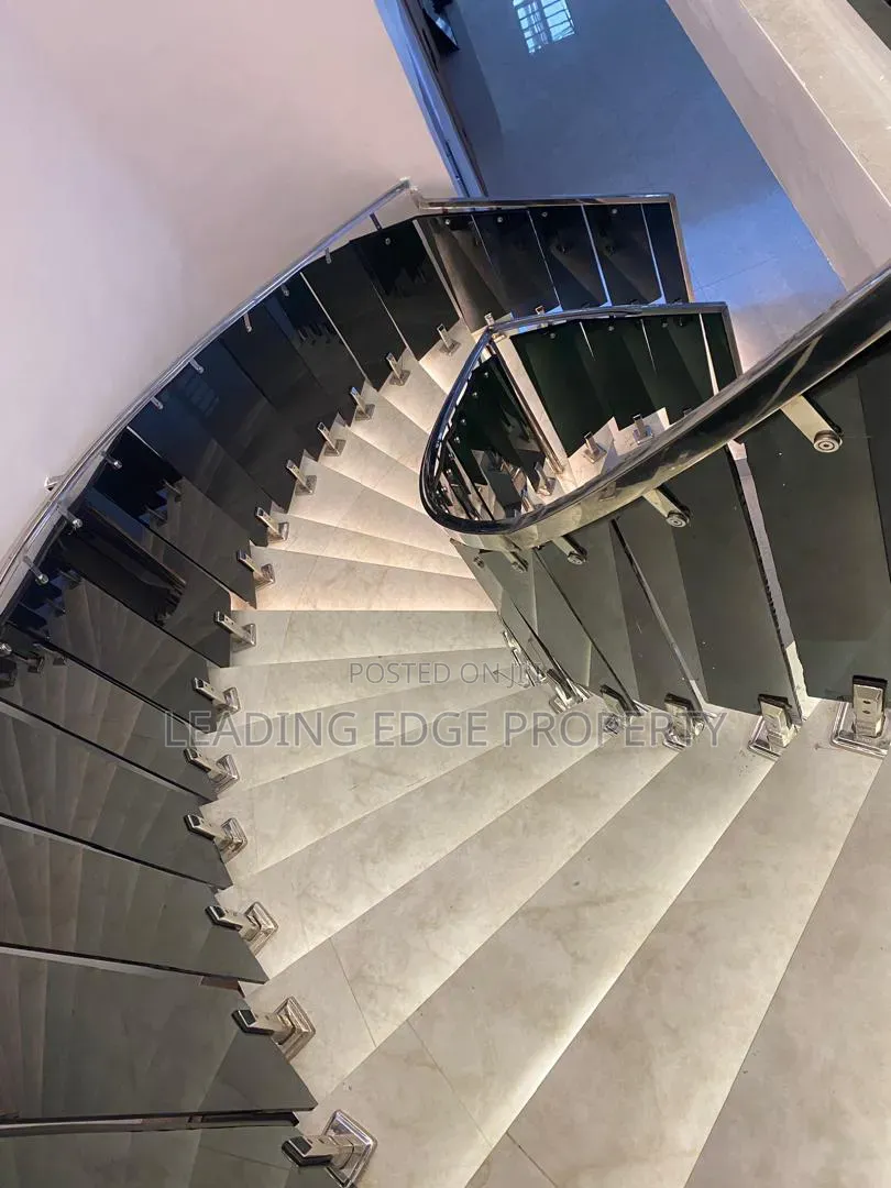 Luxury Detached Duplex