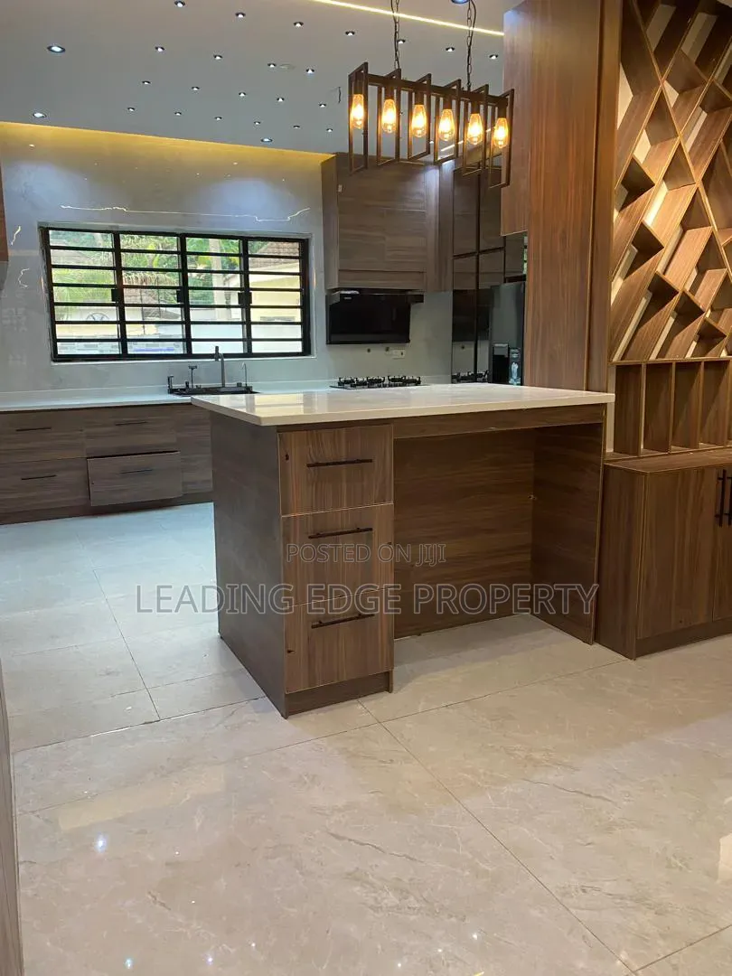 Luxury Detached Duplex