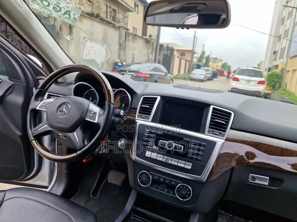 Mercedes-Benz M Class 2012 Silver