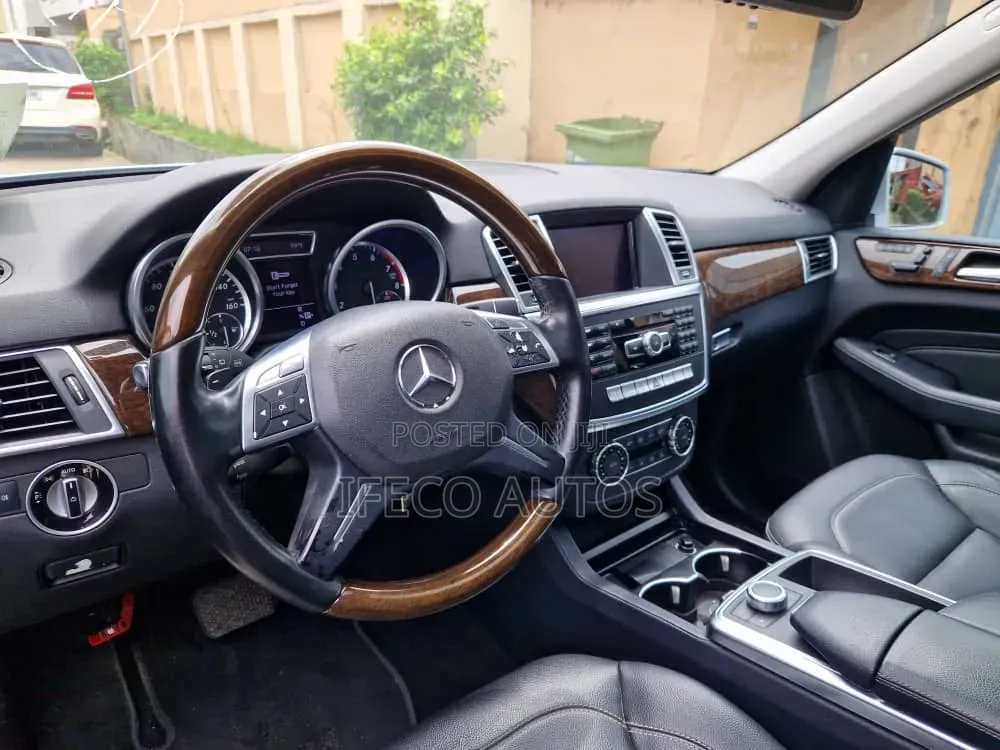 Mercedes-Benz M Class 2012 Silver