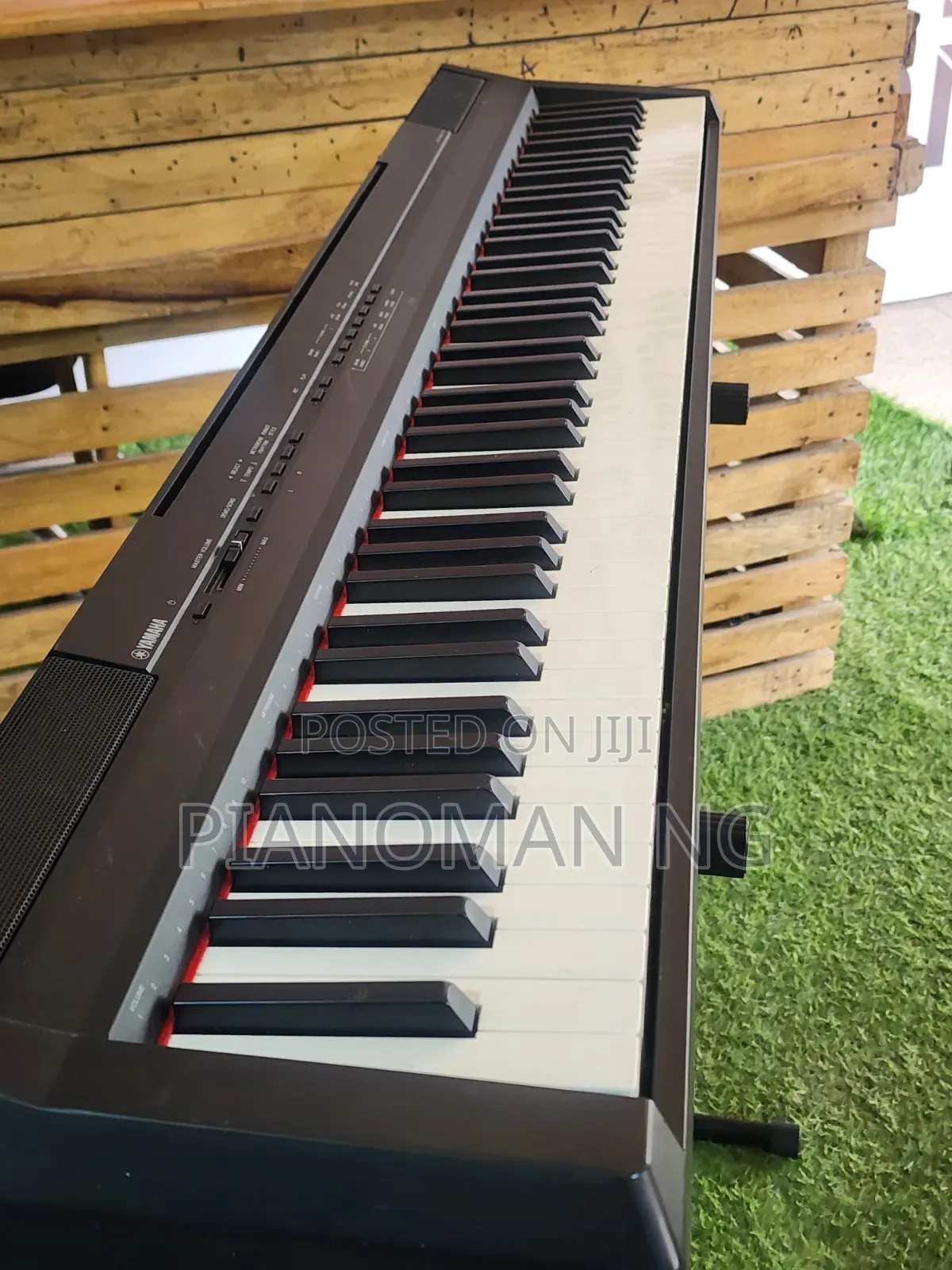Yamaha P-105