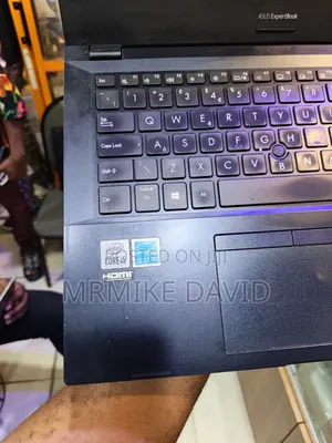Laptop Asus ExpertBook P2 8GB Intel Core i5 SSD 256GB