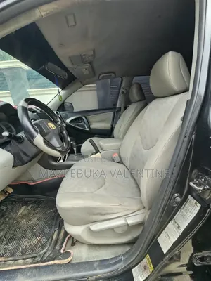 Toyota RAV4 2010 Green