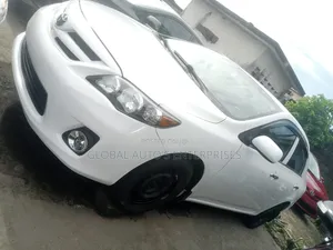 Toyota Corolla LE Special Edition 4dr Sedan (1.8L 4cyl 4A) 2013 White