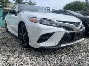 Toyota Camry XSE FWD 2020 White
