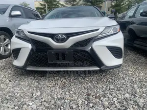 Toyota Camry XSE FWD 2020 White