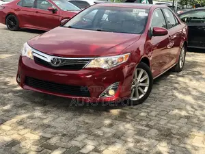 Toyota Camry XLE V6 4dr Sedan (3.5L 6cyl 6A) 2012 Red